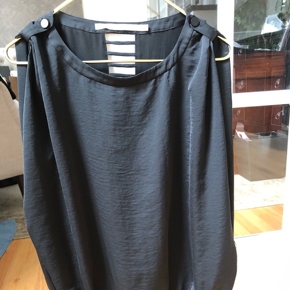 Rachel Roy Black Banded Blouse! Stunning - Picture 2 of 3